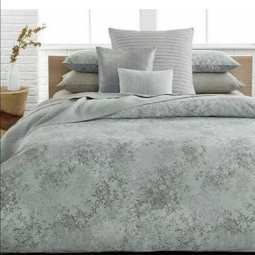 Calvin Klein Presidio King Comforter and King Shams (x2).  EUC!